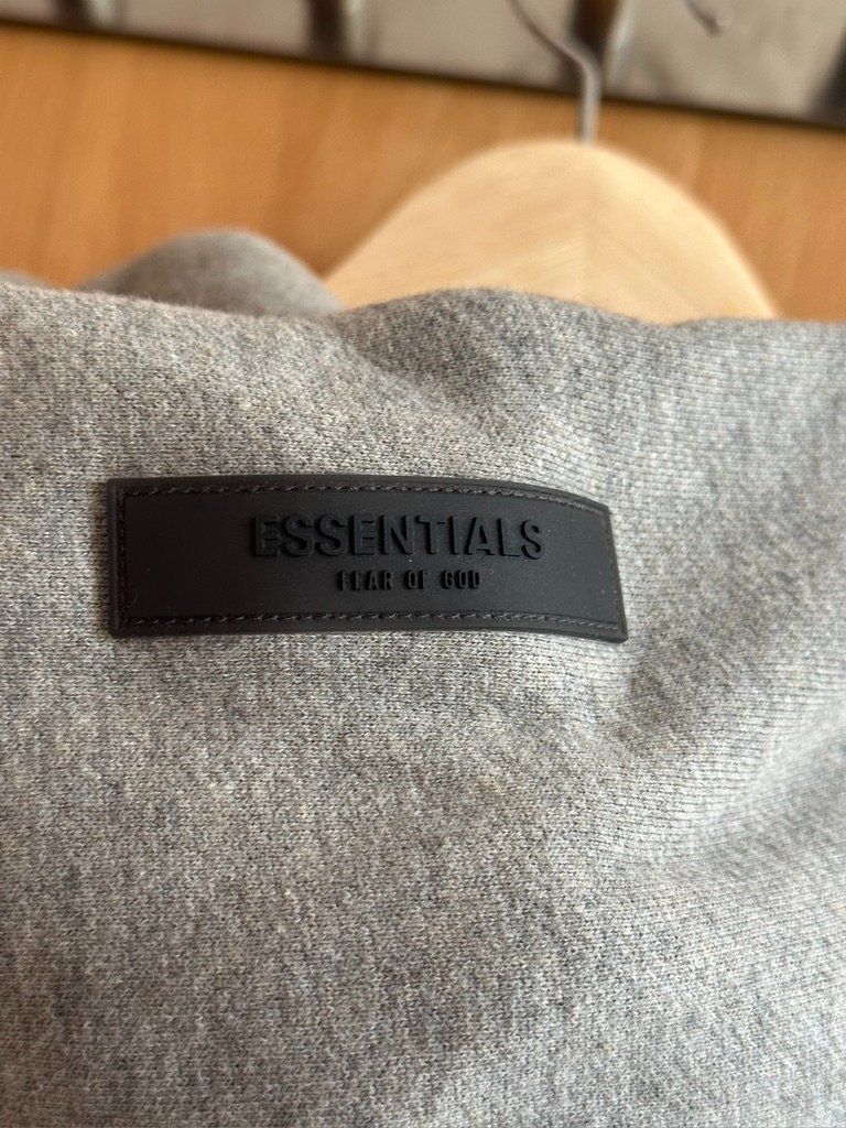 Fear of God Maglioni & Felpe: Essential Pullover, Unisex – Nuovo (secondo la descrizione) da Schlieren venduto da car_2bwb 2