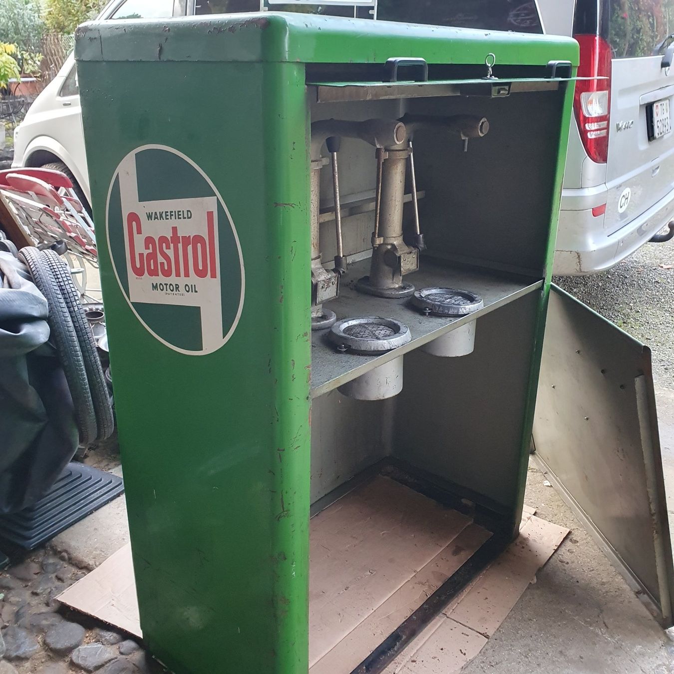 Castrol Altre raccolte & rarità: Oelkabinett Castrol Retro Antik – Usato da Uesslingen venduto da 1Atelier 2