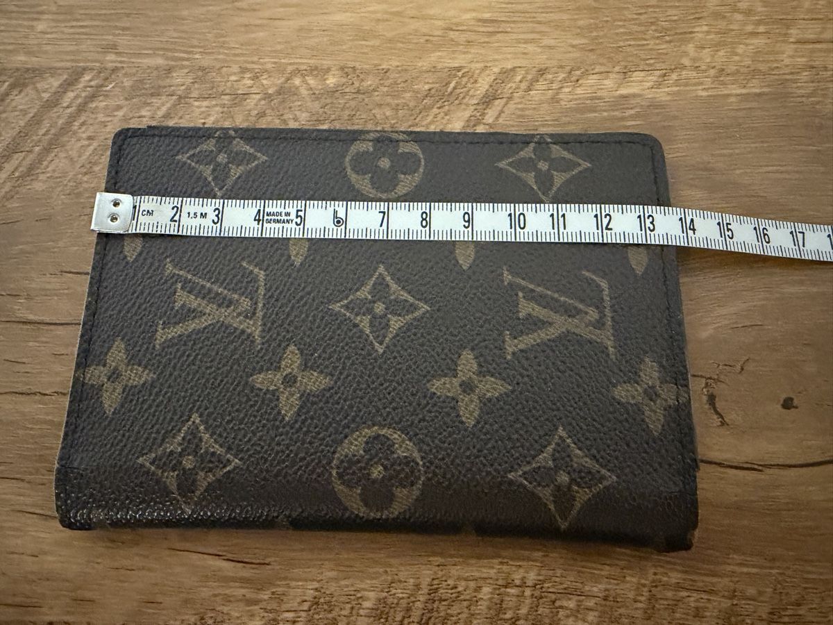 Louis Vuitton Portafogli: Protège-passeport Louis Vuitton toile monogram état usé – Usato da Brügg BE venduto da Goob 6