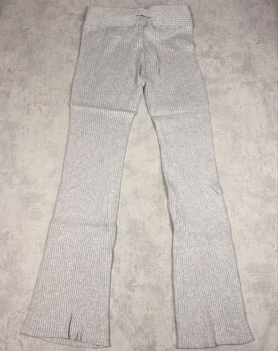 Stradivarius Leggings: Legging comfy flare gris Stradivarius - Taille S – Nuovo (secondo la descrizione) da Neuchâtel venduto da aliceguins 5