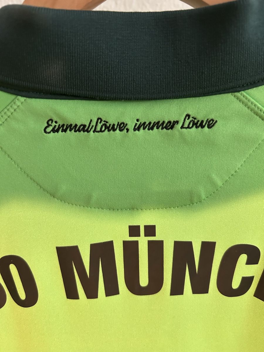 Leibchen & Hosen: Fussballtrikot 1860 München – Gebraucht aus Reinach BL von the_9lwh 3