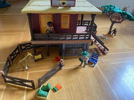 Playmobil Wildtier Wasserstelle & Ombati Rangerstation