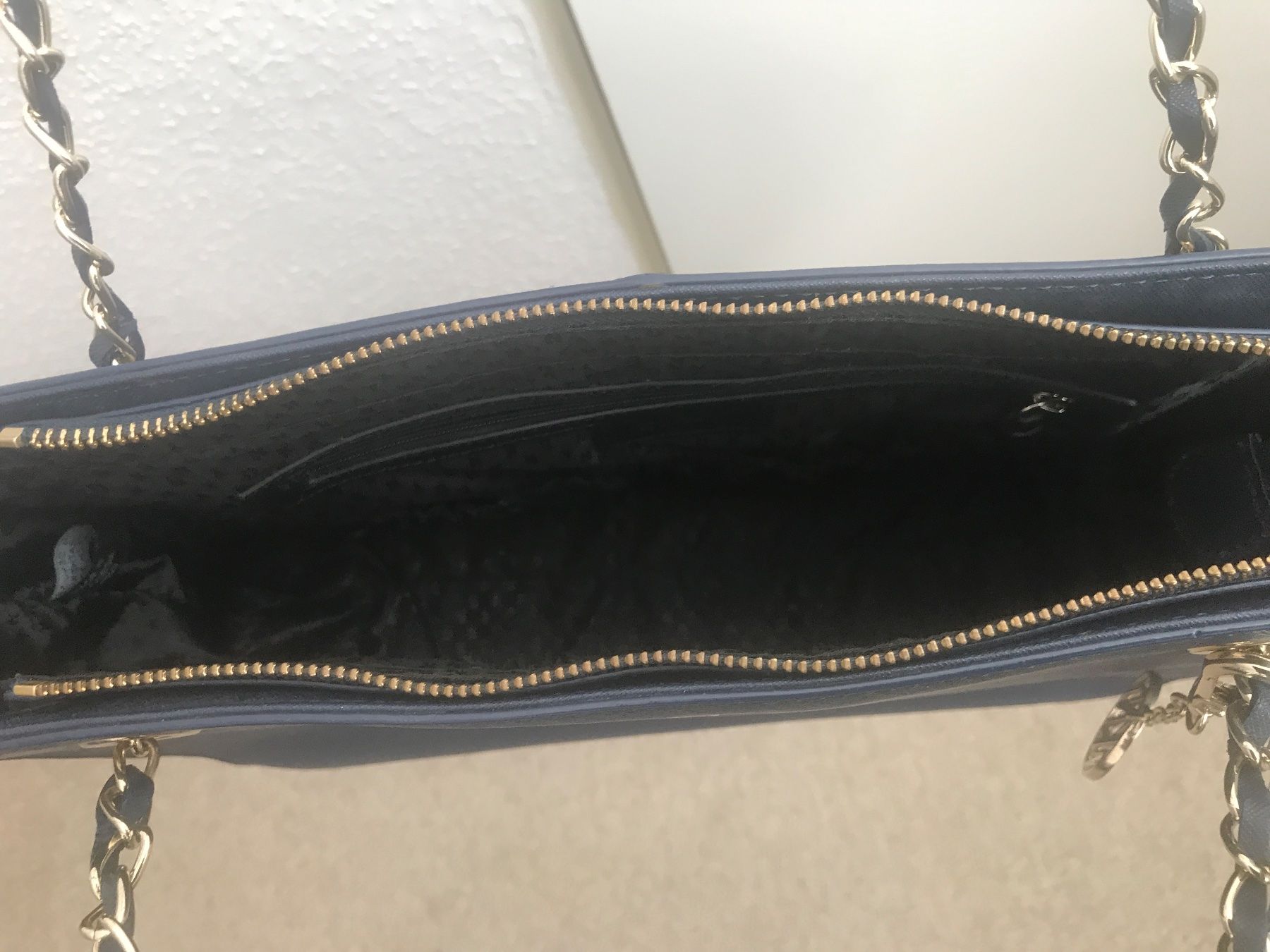 DKNY Borse da donna: DKNY Tasche – Nuovo (secondo la descrizione) da Wettingen venduto da Andres54 4