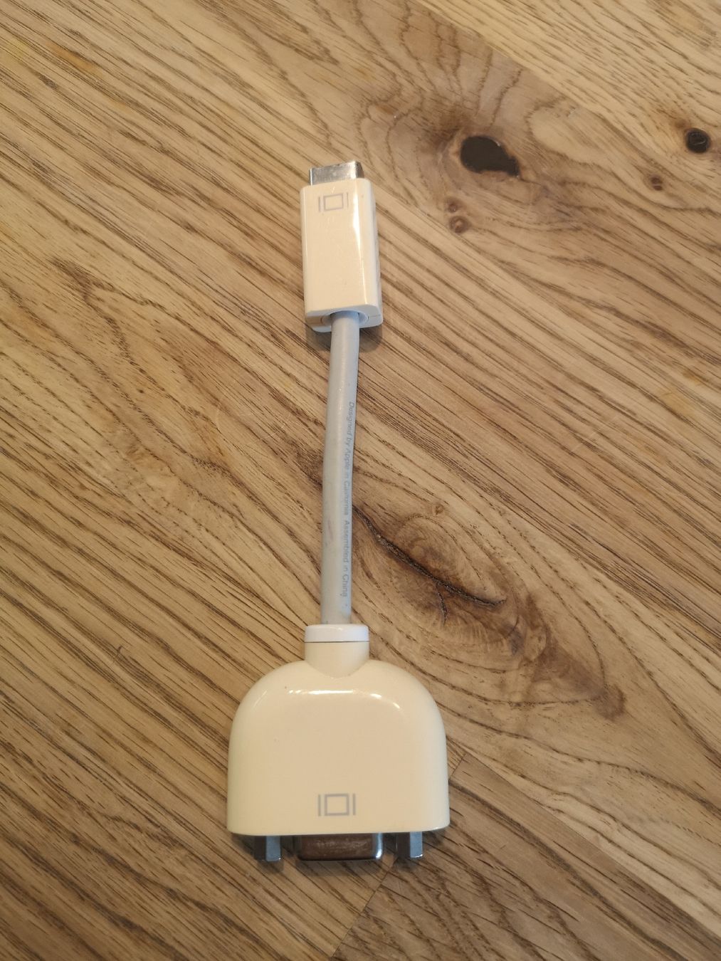 Apple Unità & Adattatore: Apple DisplayPort to VGA Adapter – Usato da Forch venduto da Hakyboss