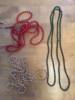 3 Perlenketten rot grün creme Kunststoff guter Zustand
