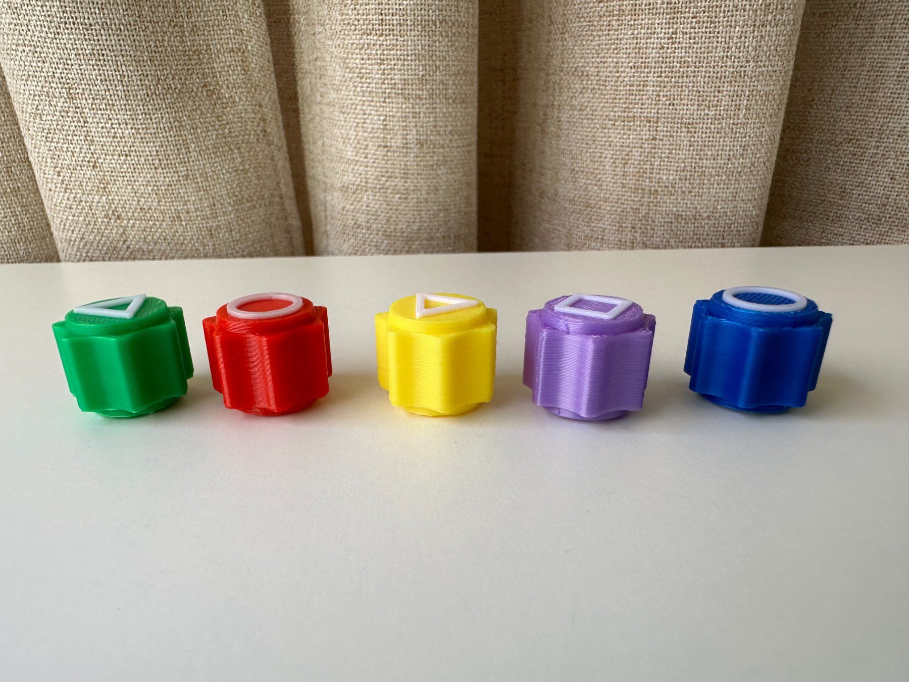 Giochi: Gonggi Squid Game - pions – Usato da Genève venduto da Reveur 5