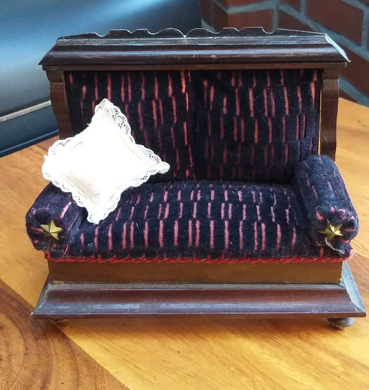 Giocattoli: Antike Couch mit Puppe – Usato da Rodels venduto da sol_pq169 5