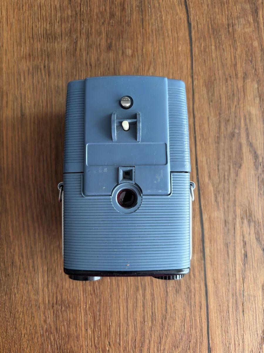 Kodak Fotocamera: Camera Kodak Brownie Starflash – Difettoso da Villeneuve VD venduto da sim_q5hp 2