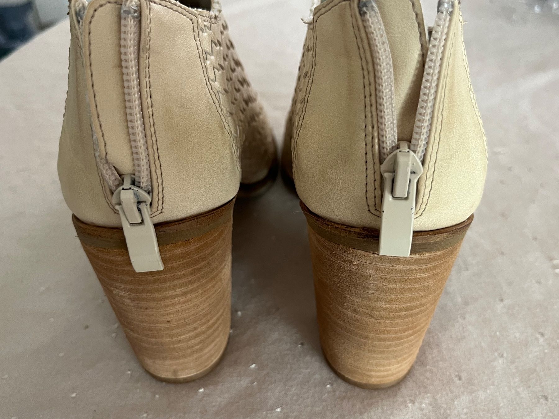 Scarpe da donna: Chaussures ouvertes Bata neuves  - 39 – Nuovo (secondo la descrizione) da Le Locle venduto da Seve2400 2