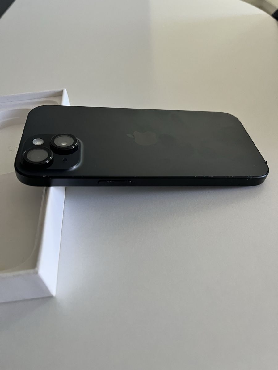 Apple Handys / Smartphones: Apple iPhone 15 128GB Schwarz – Defekt aus Bonstetten von Dargslan 2