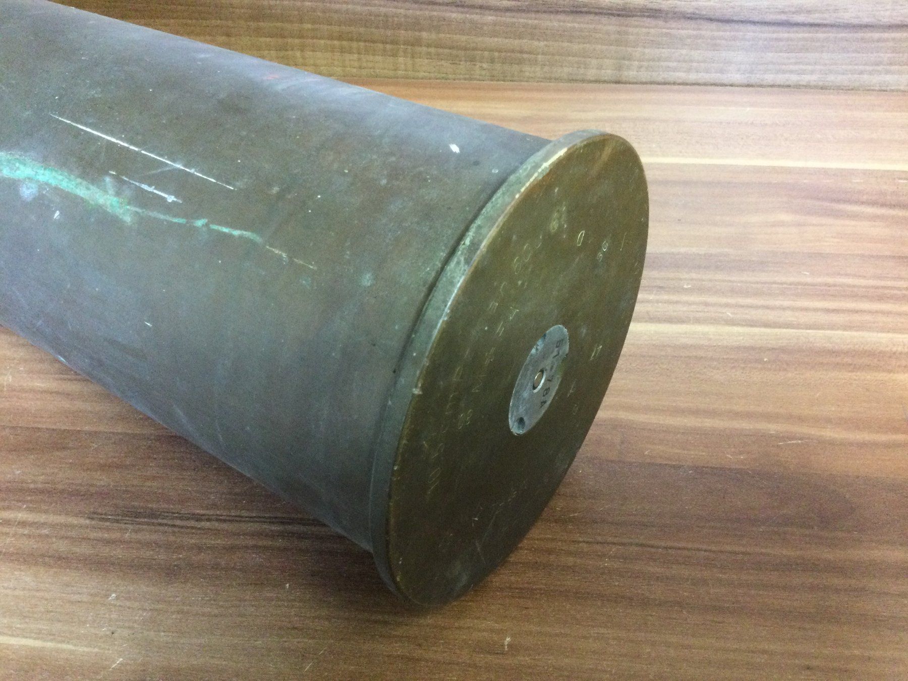 Schweizer Armee Stichwaffen: Leere gebrauchte 10,5-cm Hülse von Centurion-Panzer – Gebraucht aus Wangen SZ von kuriosum12 2