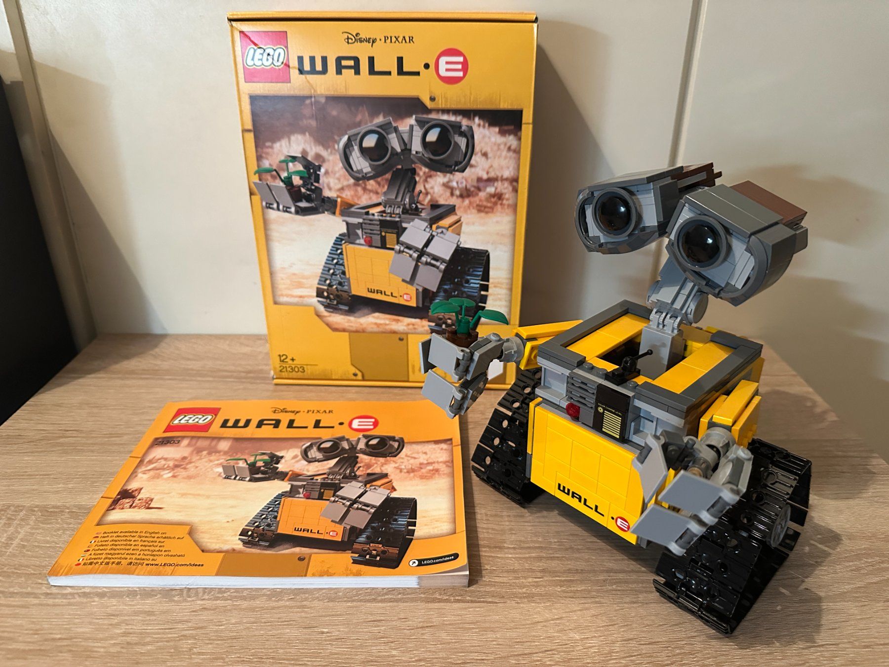Lego Kit di costruzioni: LEGO 21303 Wall-E – Usato da Basel venduto da Don-Angel