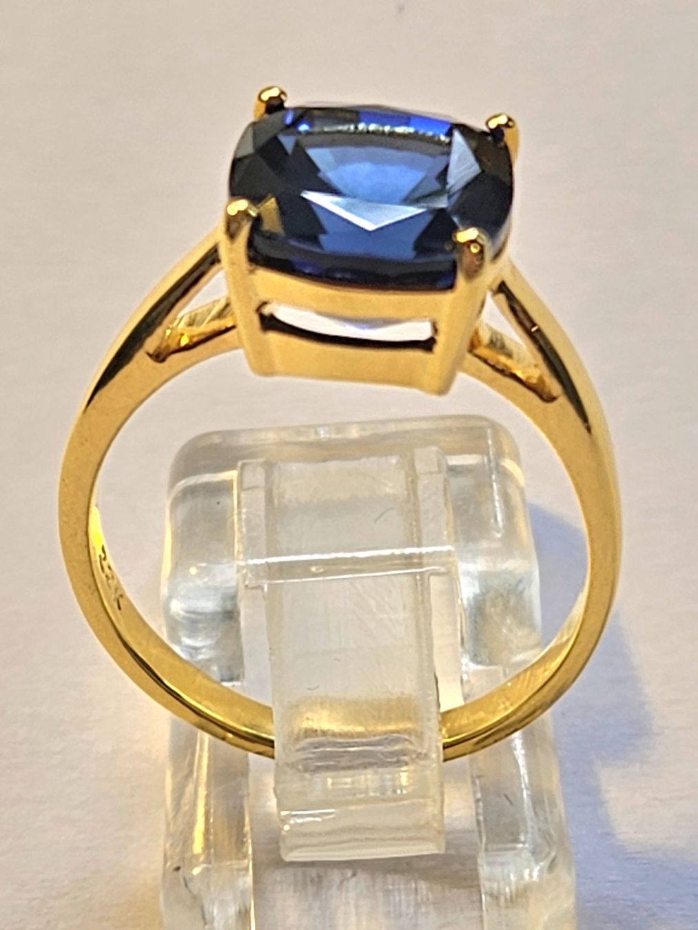 Anelli: Goldring mit grossem, blauem Safir – Nuovo e nell'imballaggio originale da Zürich venduto da adriben 6