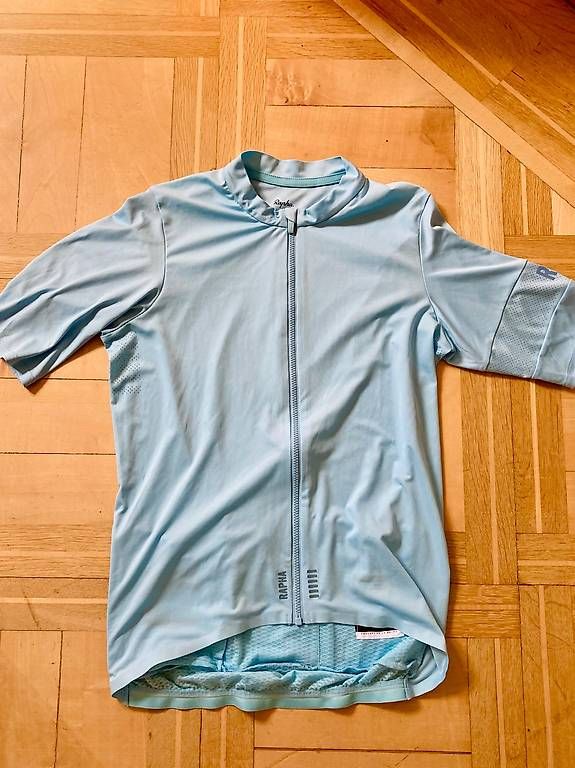 Maillots de corps & Pantalons: Jersey Rapha Proteam Fly Weight Grösse S – D'occasion à Kilchberg ZH par e.bl