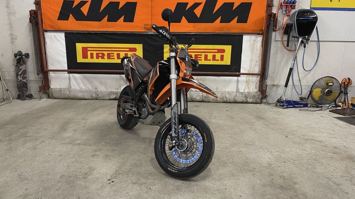 KTM Strada: KTM SMC 660 AKRAPOVIC – Usato da Movelier venduto da Greenpower 1