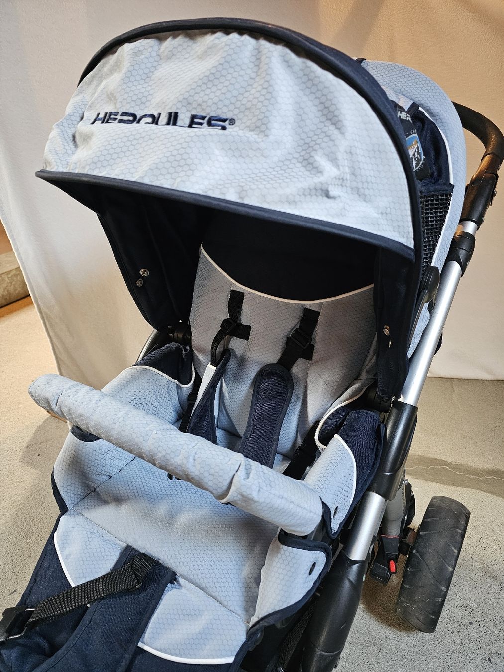 Carrozzine: Herqules Kinderwagen – Usato da Langnau i. E. venduto da gas_6wy5 7