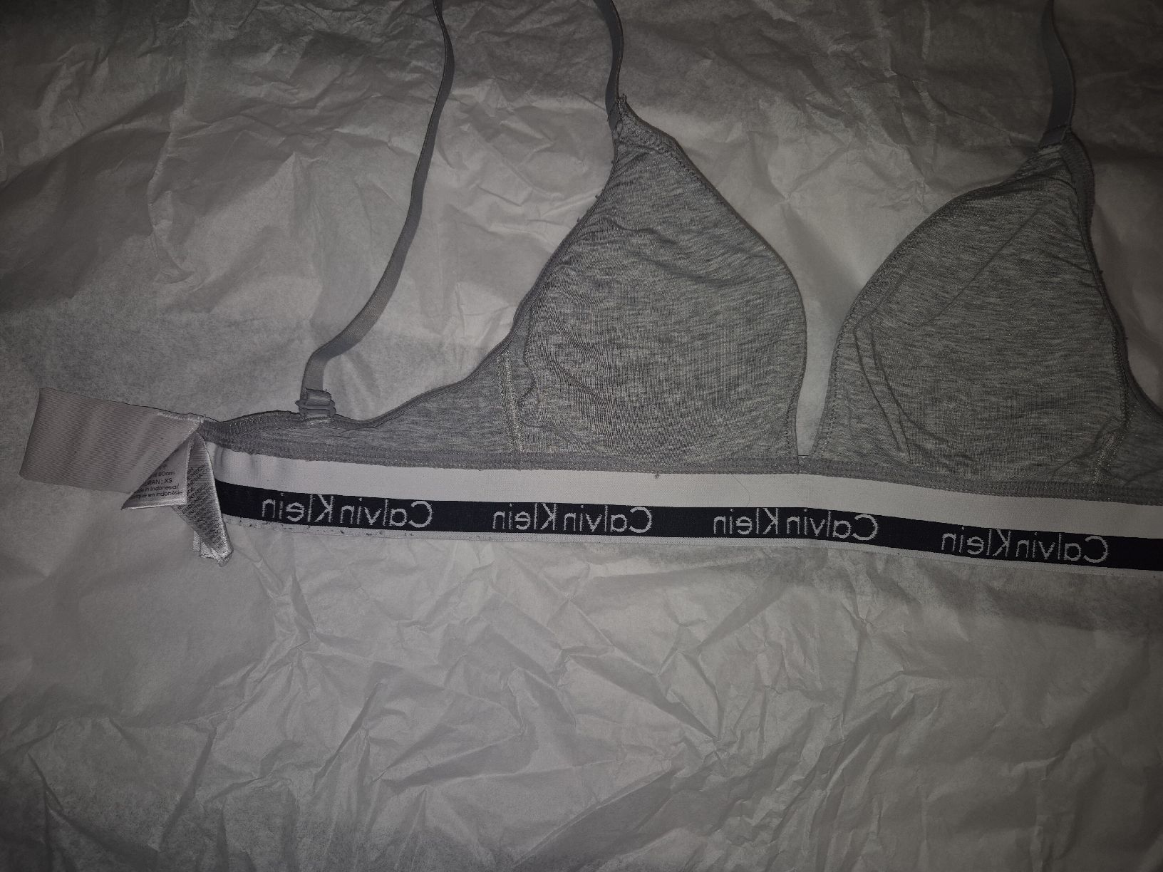 Calvin Klein Sonstige Unterwäsche: Calvin Klein BH, Grau, Grösse XS / 80B – Gebraucht aus Richterswil von ChristinW01 4