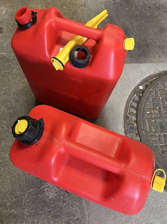 Benzinkanister: Kanister (Diesel) – Gebraucht aus Zürich von flo_y6yc