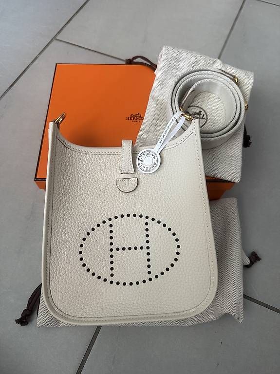 Hermès Sacs: Hermès Evelyne 16 Amazone - Craie - NEU – Neuf avec emballage d'origine à Wallisellen par Leilyc