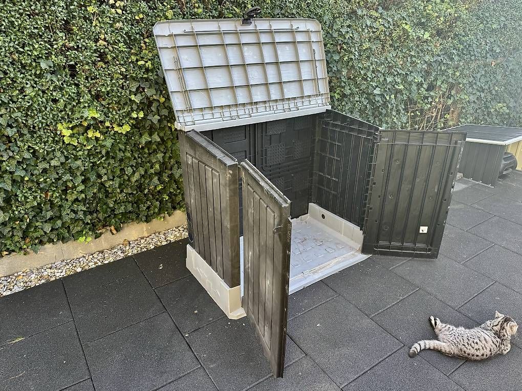 Keter Box contenitori: Gartenkiste / Gartenschrank – Usato da Grüningen venduto da Southpark3 4
