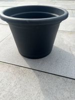 Grauer Blumentopf