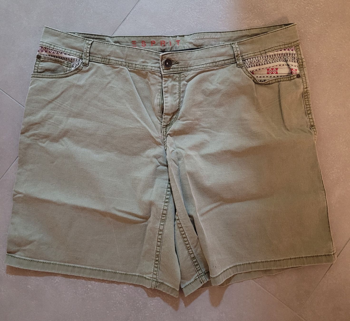 Esprit Pantaloni: Shorts Esprit Gr. 44 – Usato da Biel/Bienne venduto da Aare5