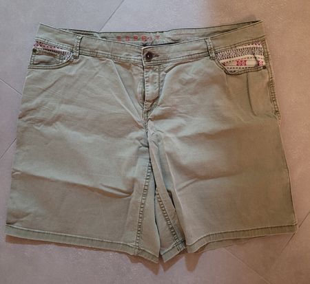 Shorts Esprit Gr. 44