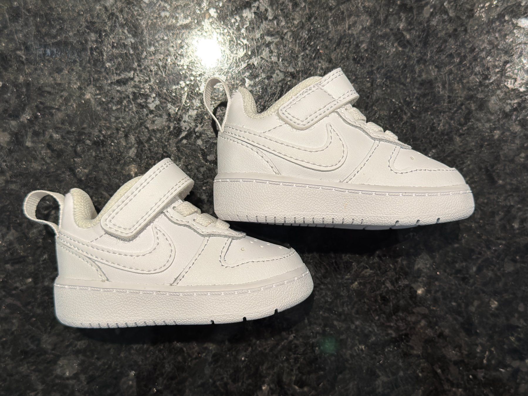 Nike Chaussures garçon: Nike Babyschuhe – D'occasion à Rüthi (Rheintal) par MRutzer