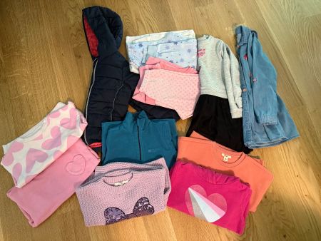 Kleiderpaket Mädchen Grösse 98