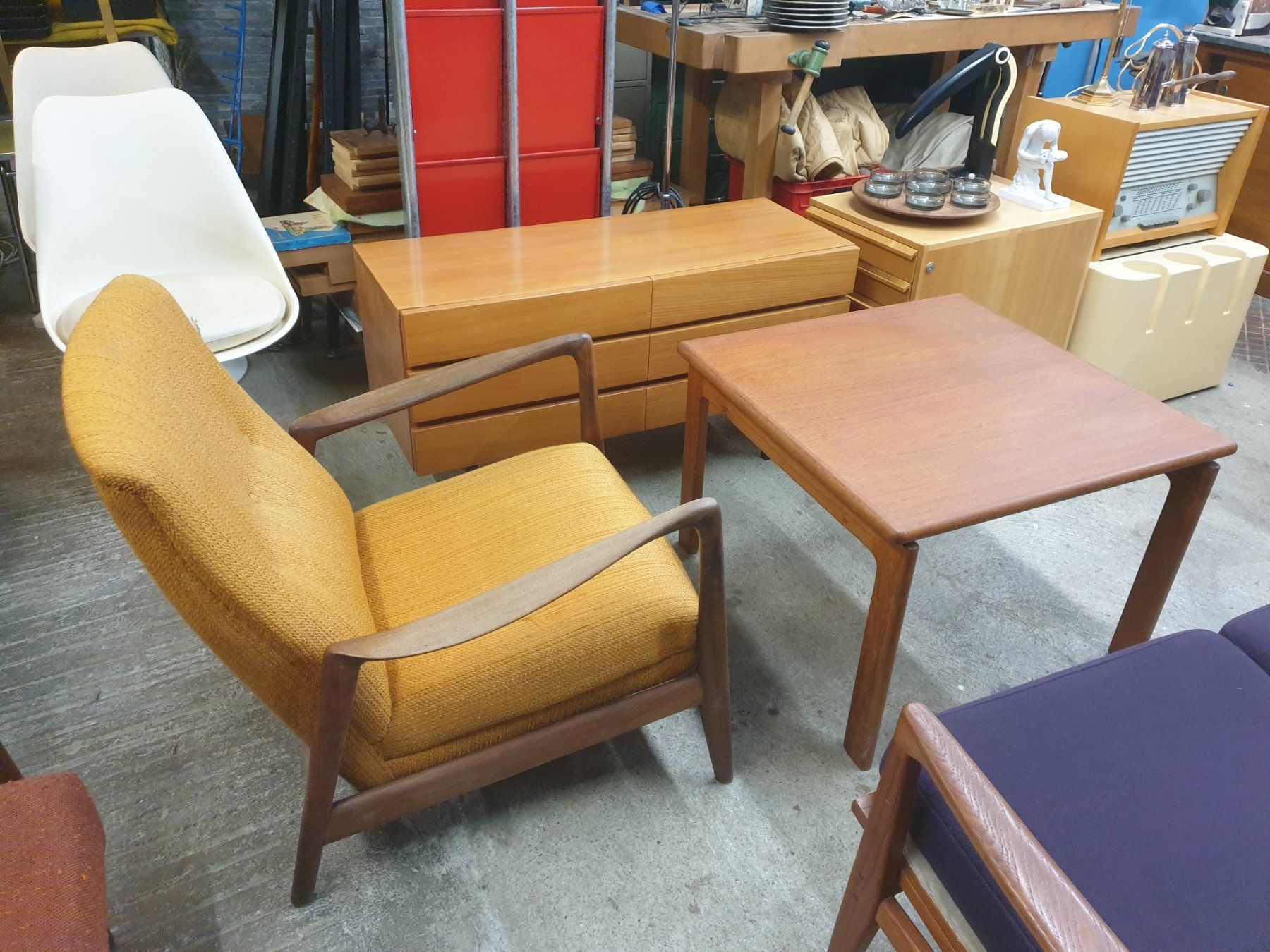Tavoli: Teak Coffe Tisch Dänish Komfort – Usato da rebstein venduto da spacy73 5