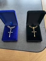 Halskette/ Jesus am Kreuz 
