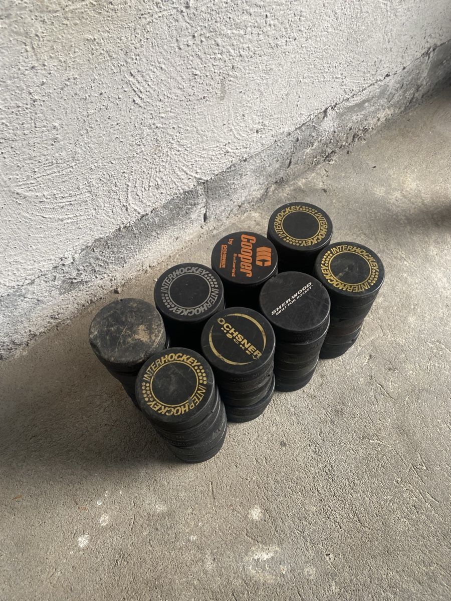 Bälle: Eishockey Puck – Gebraucht aus Richterswil von marco715 1