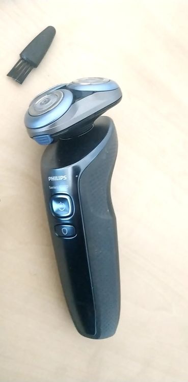 * Rasierapparat Philips Serie 6000 | Kaufen auf Ricardo