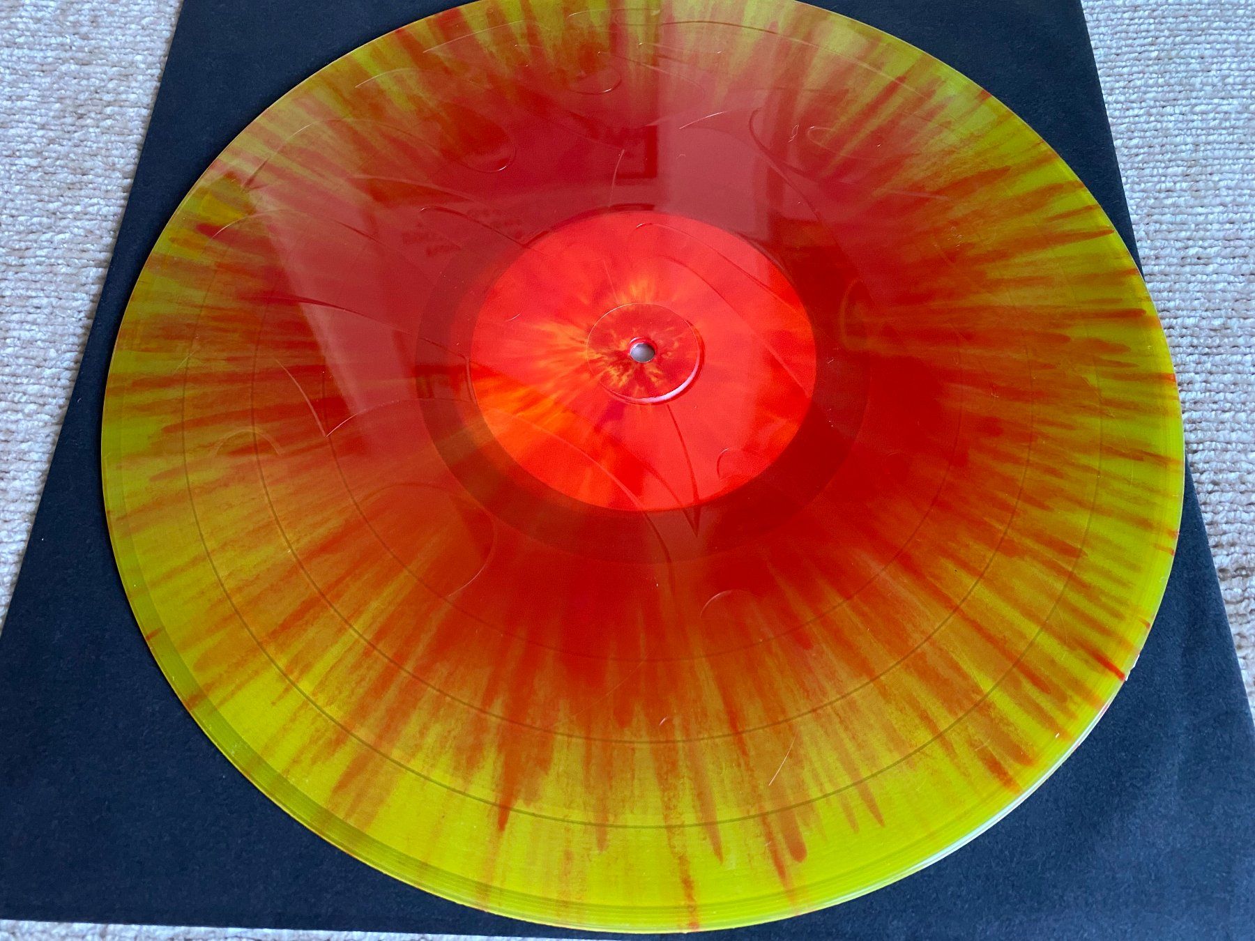 Dischi in vinile: Blues Pills – Blues Pills Live / 2 LP Splatter – Nuovo (secondo la descrizione) da Basel venduto da Dinosauce 3