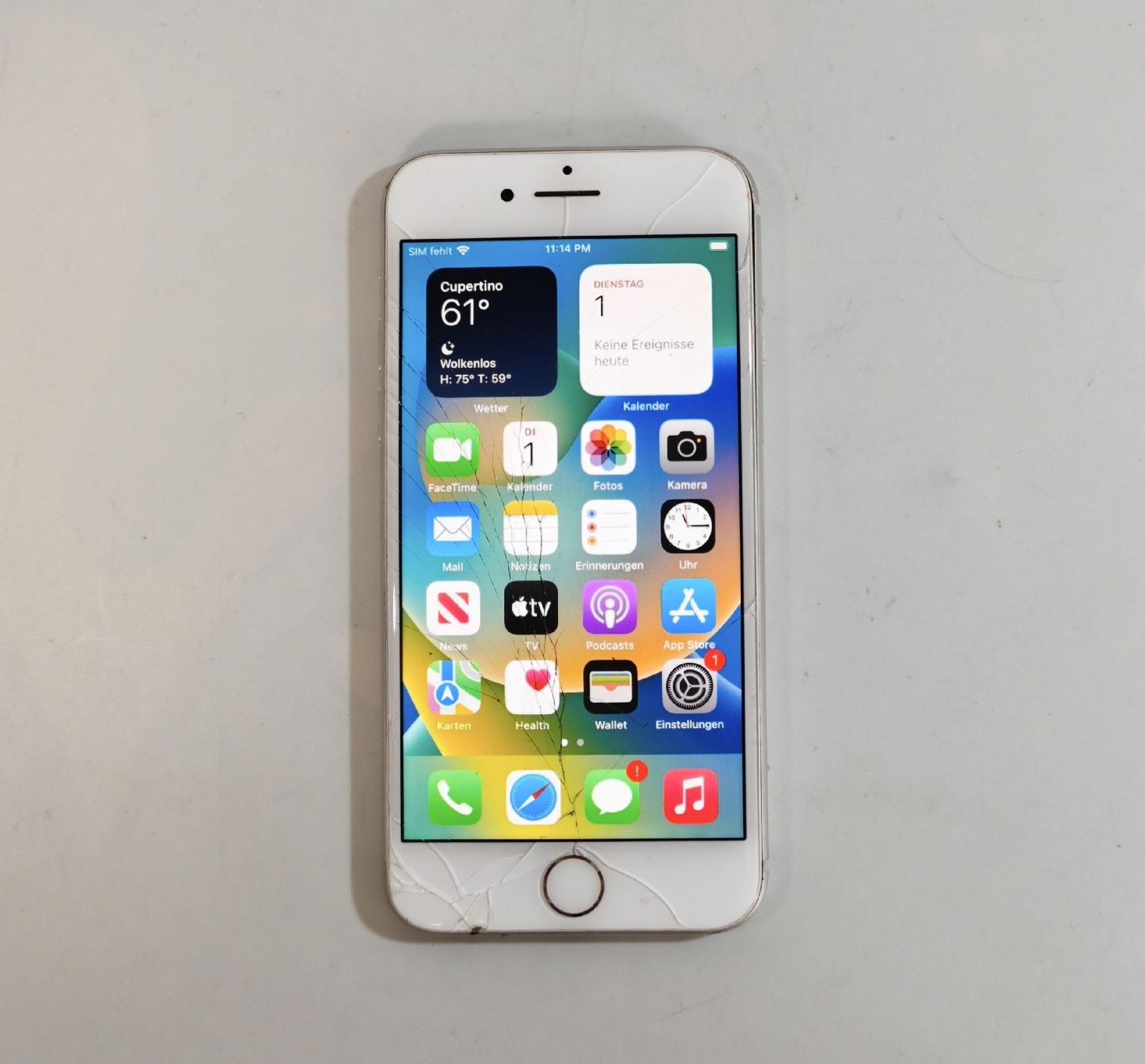 Apple Telefoni cellulari / Smartphones: iPhone 8 weiss – Usato da Ehrendingen venduto da Rocky985