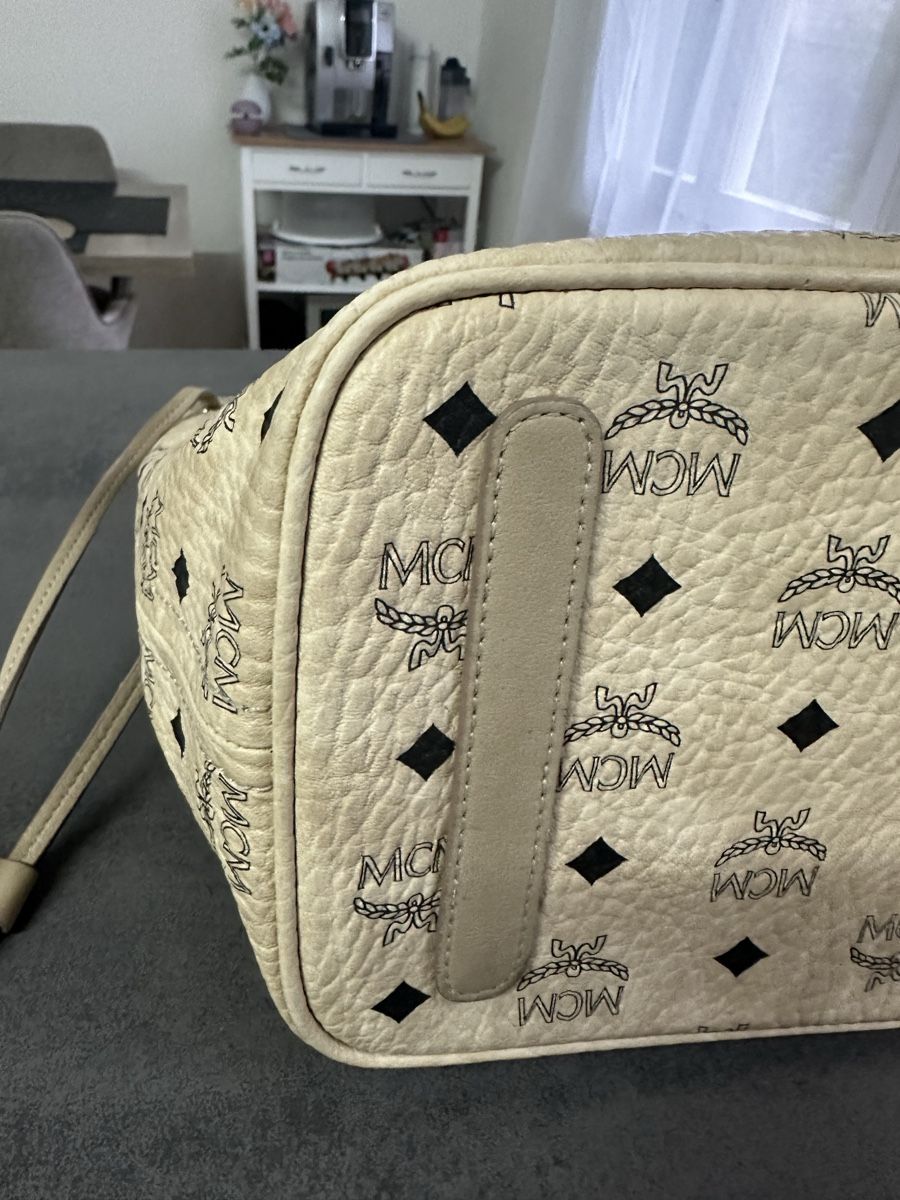 Mcm Sacs femmes: Original MCM Shopper Beige Medium mit Clutch – D'occasion à St. Gallen par Kosa97 8