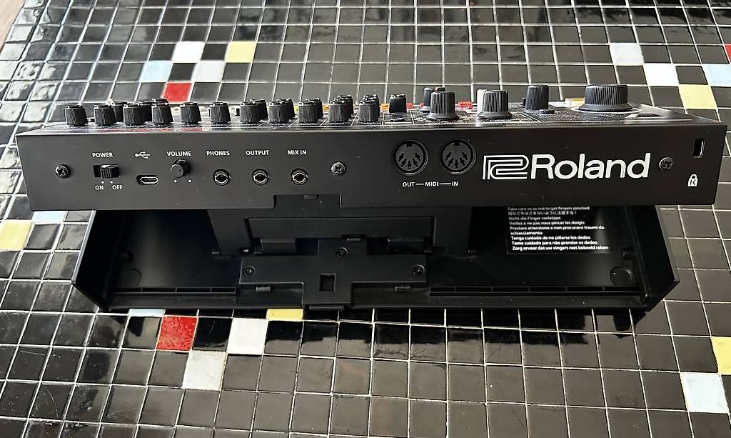Roland Strumenti musicali: Roland Boutique TR-08 – Usato da Zürich venduto da Emilio_1 1