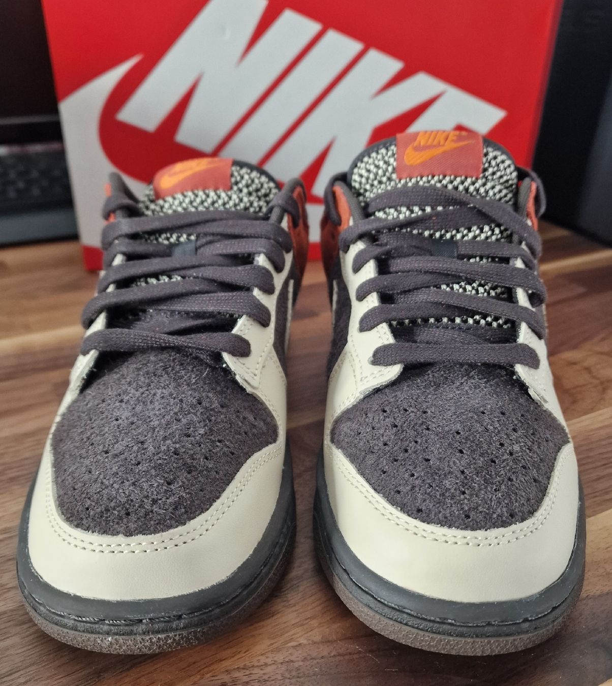 Scarpe da uomo: Nike Dunk Low Red Panda "Velvet Brown/Sanddrift" Gr. 40 – Nuovo e nell'imballaggio originale da Schlieren venduto da jen_x559 1