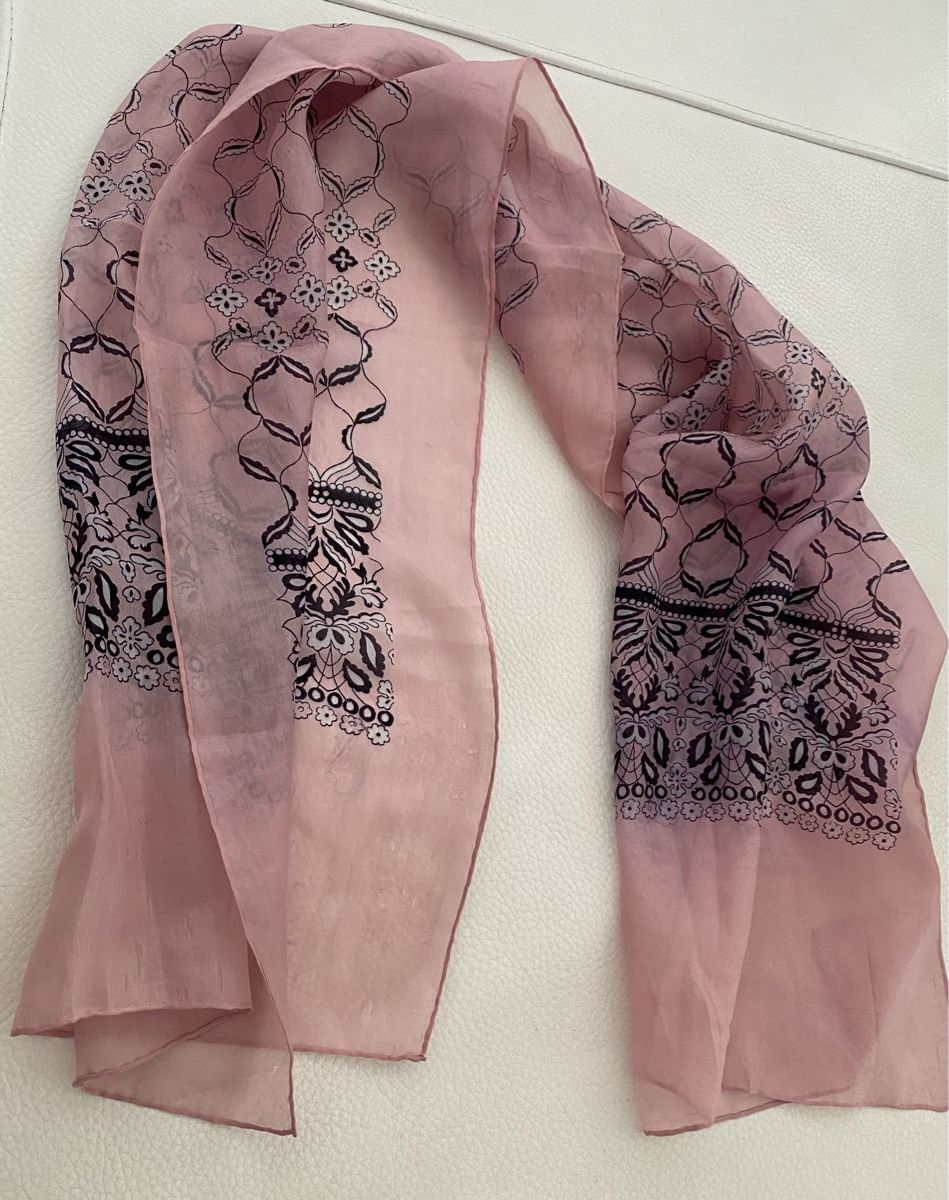 Foulard & Sciarpe: Seiden Schal 🌸 – Usato da Opfikon venduto da Luis144