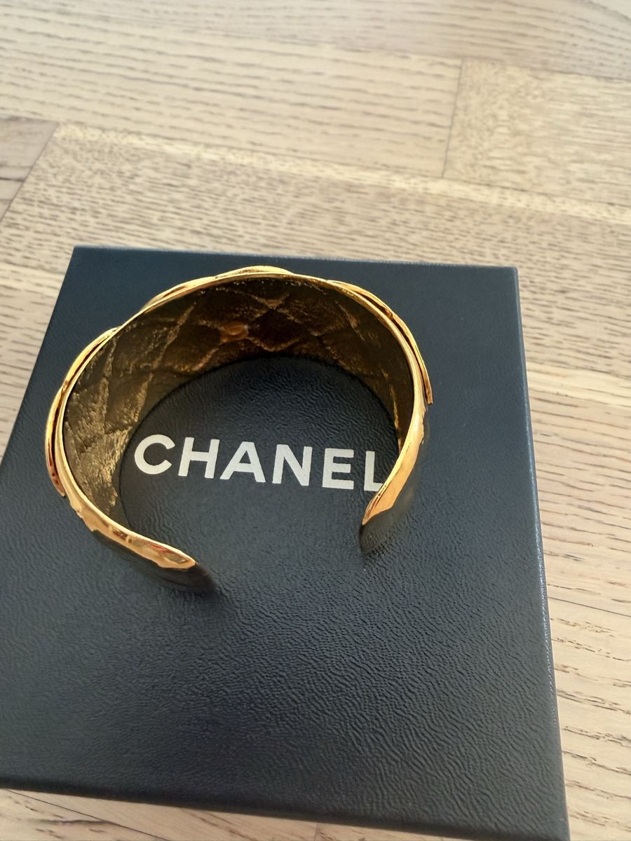 Chanel Armbänder & -reifen: Chanel Cuff (Armreif) – Gebraucht aus Uster von ursonja01 3