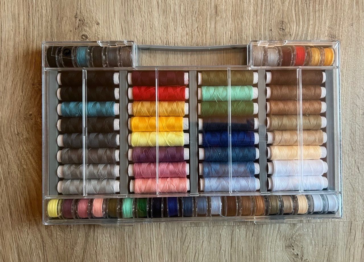 Cordelettes & Fils: CRELANDO Sewing Threads – Neuf avec emballage d'origine à Vésenaz par ane_l7pg