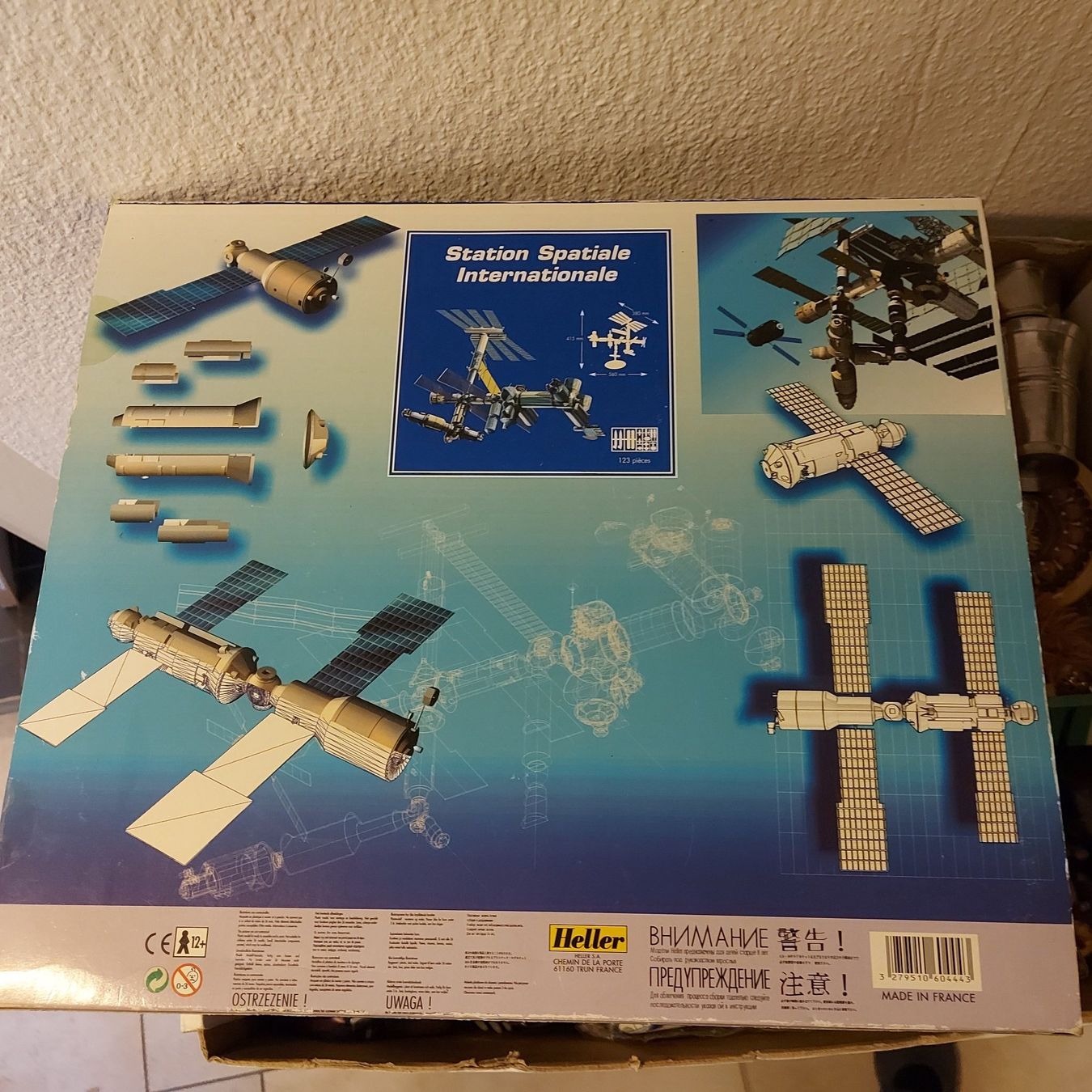 Heller Kit di modellismo & Modellini statici: Station Spatiale Internationale Heller | Nr. 60444 | 1:125 – Usato da Schlieren venduto da Norauro 3