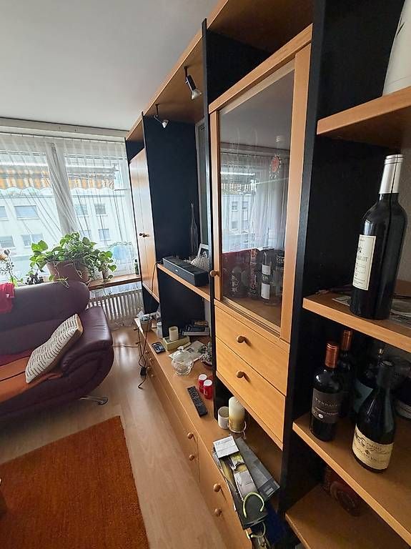Scaffali: **Wohnwand massiv zu verschenken** – Usato da Therwil venduto da ank_vnm2 1