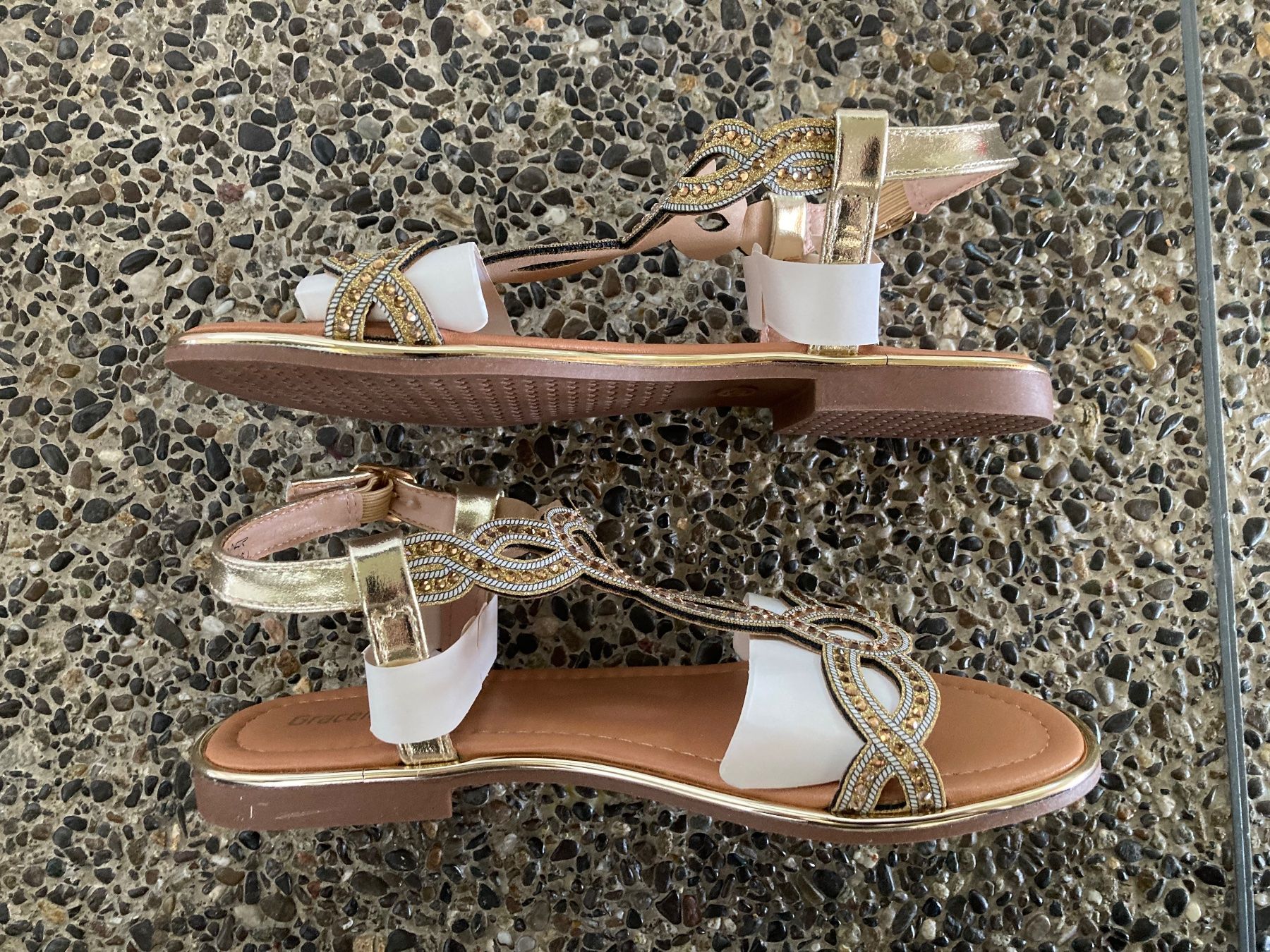 Scarpe per ragazze: Neue Sandalen Gold / Glitzer Gr. 35 – Nuovo e nell'imballaggio originale da Aetingen venduto da Nadinsky 2