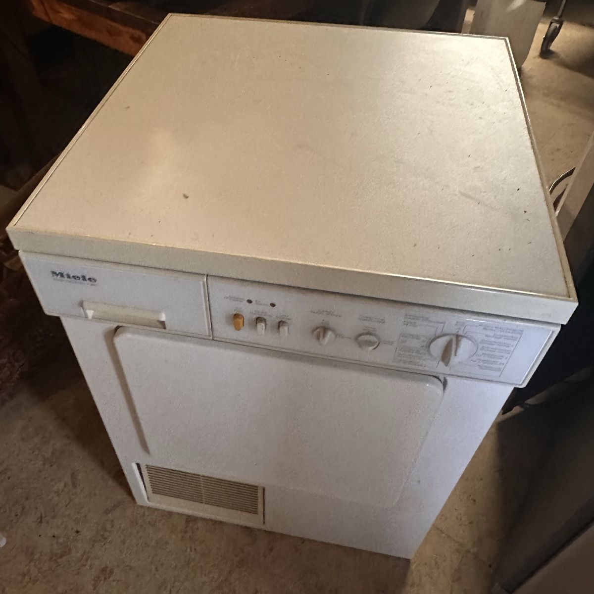 Miele Wäschetrockner: Wäschetrockner Miele Solid Electronic weiss gebraucht – Gebraucht aus Killwangen von isi_qb2j 1