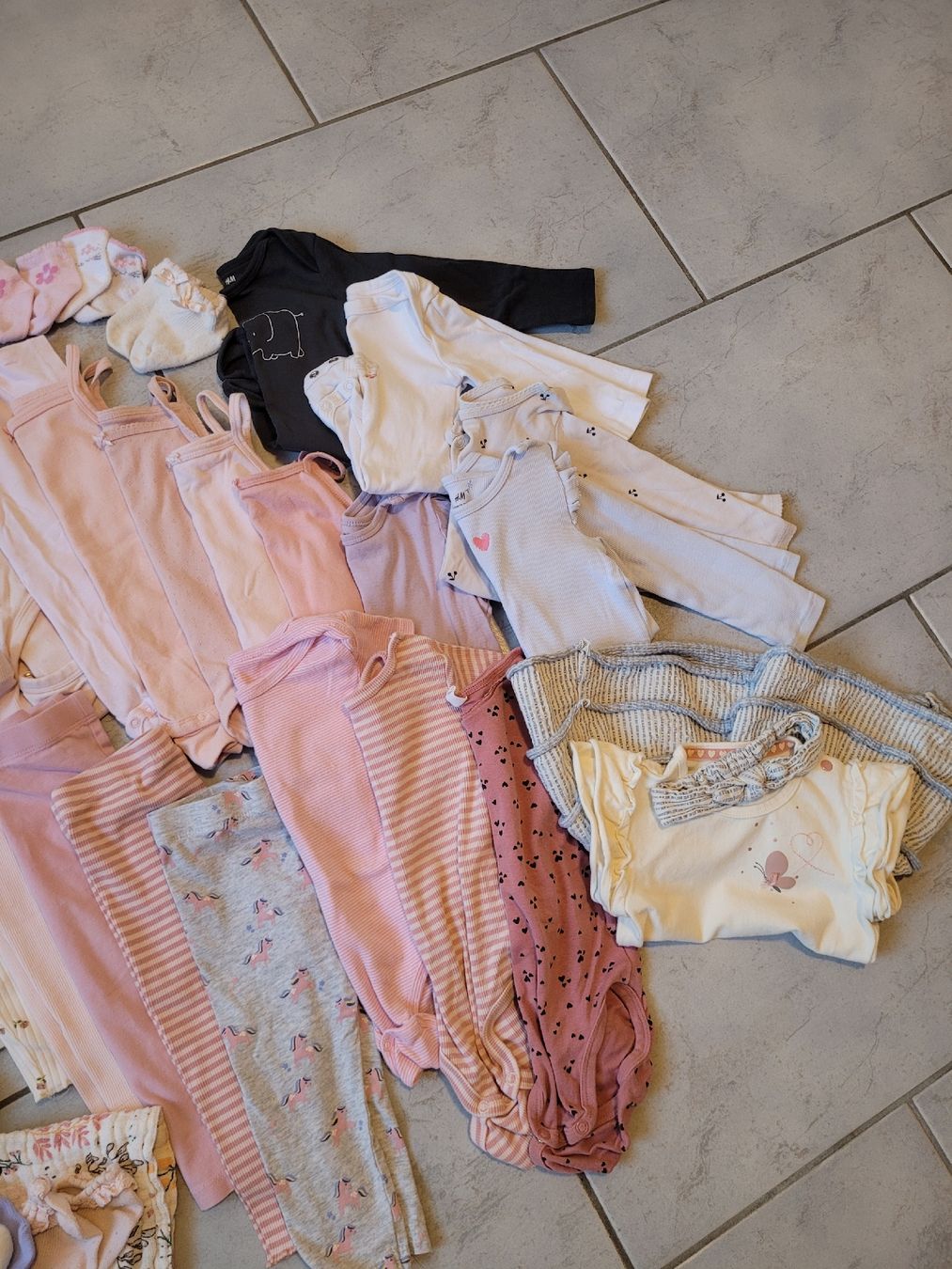 Lotti & Set di vestiti: Kinderkleider Set Grösse 80 Mädchen – Usato da Gisikon venduto da Flowerpower92 4