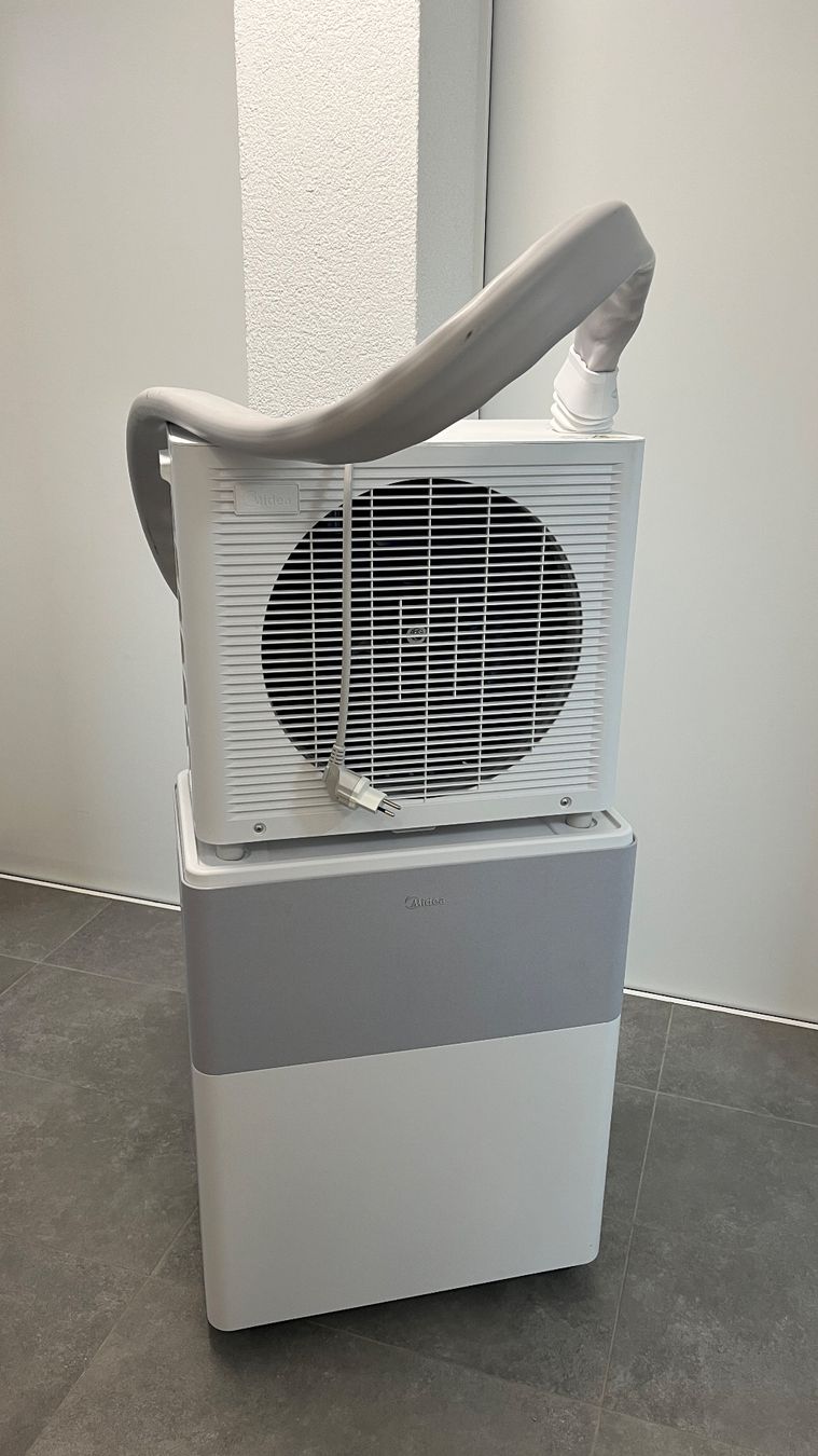 Midea Condizionatori: mobile Klimaanlage: Midea PortaSplit – Usato da Mühledorf SO venduto da ljs92
