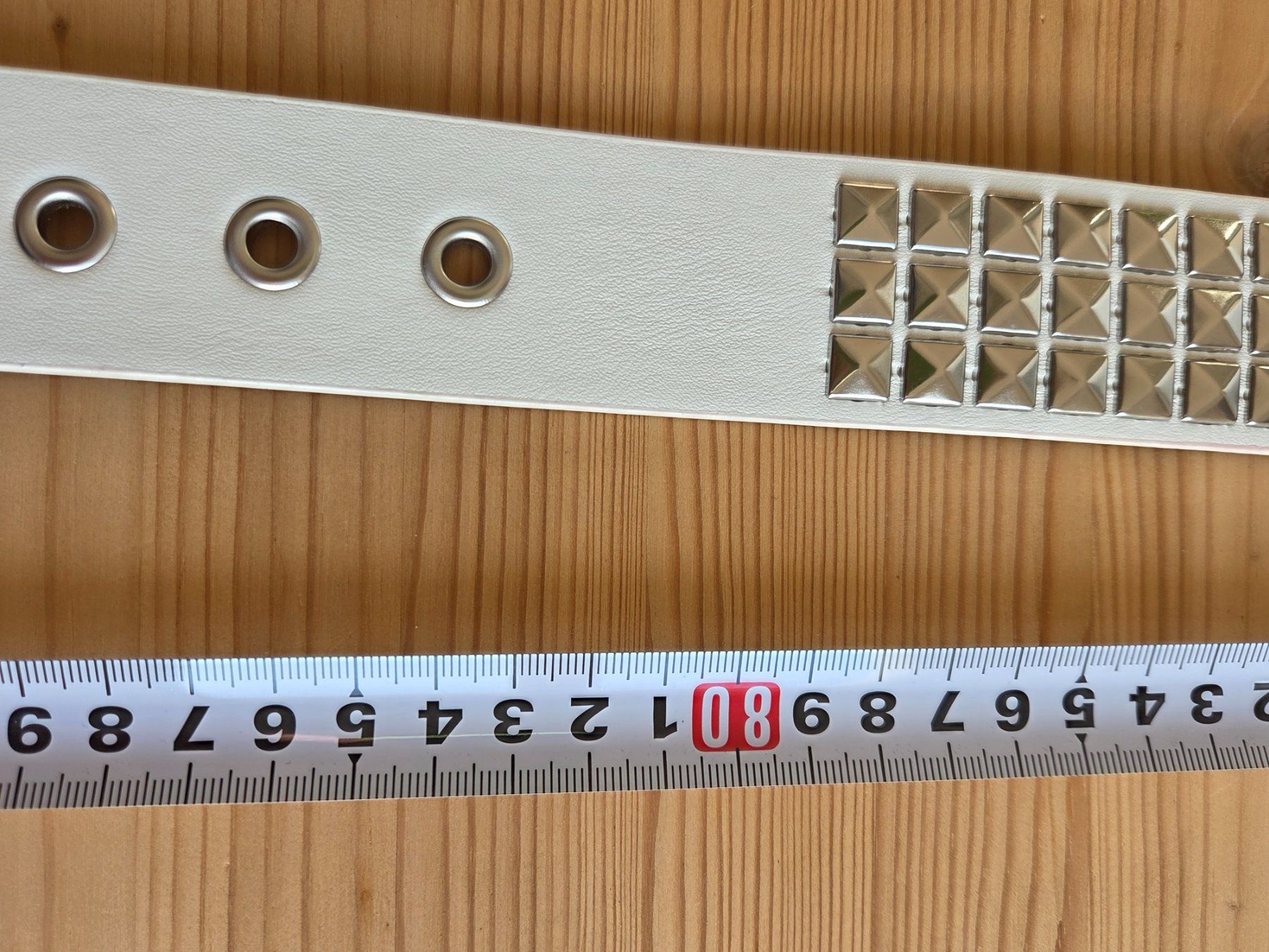 Cinture: weisser Nietengürtel, 105cm – Usato da Liestal venduto da ITOlio 4