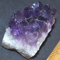 Deko Heilstein L-5121– Uruguay Amethyst Cluster –15.28 Gramm