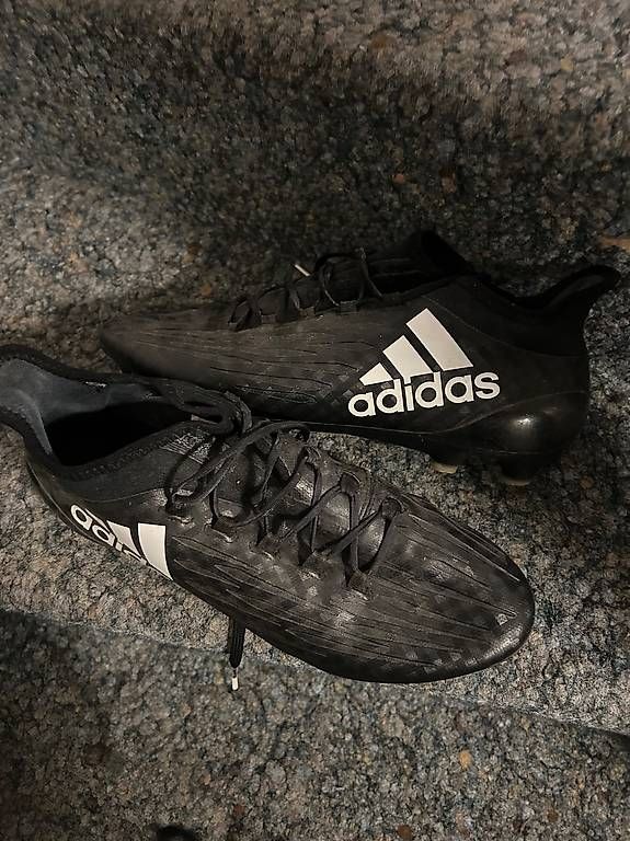 Adidas Scarpe da uomo: Herren Fussballschuh – Usato da Unterseen venduto da sunshine030